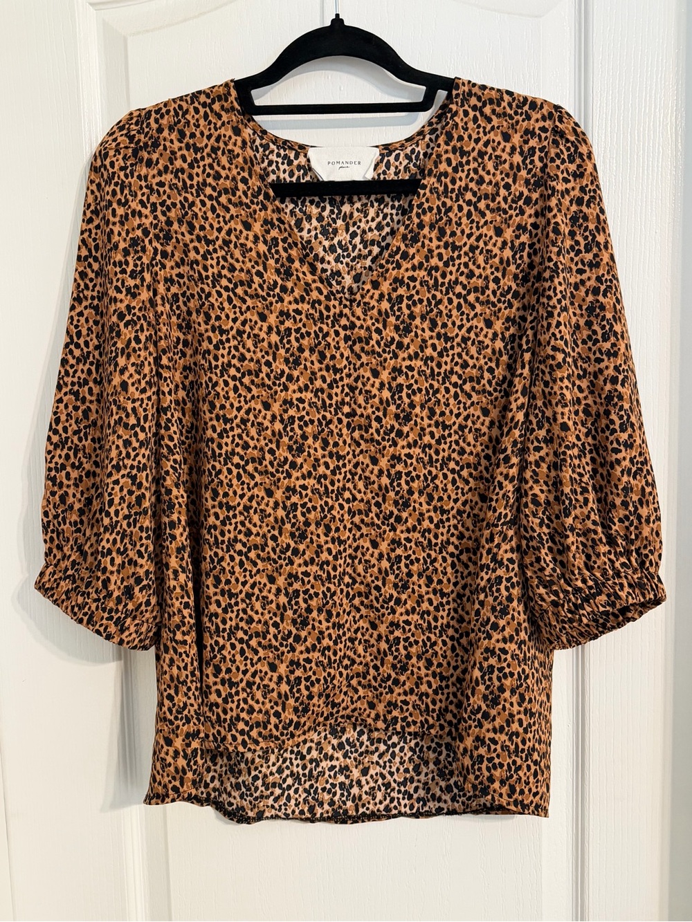 Pomander Place Leopard Print V Neck Blouse Mob Wife Chic Statement Top Sz M